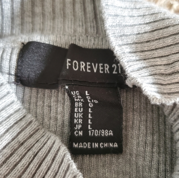 Forever 21 ribbed gray cropped turtleneck - Picture 2 of 2